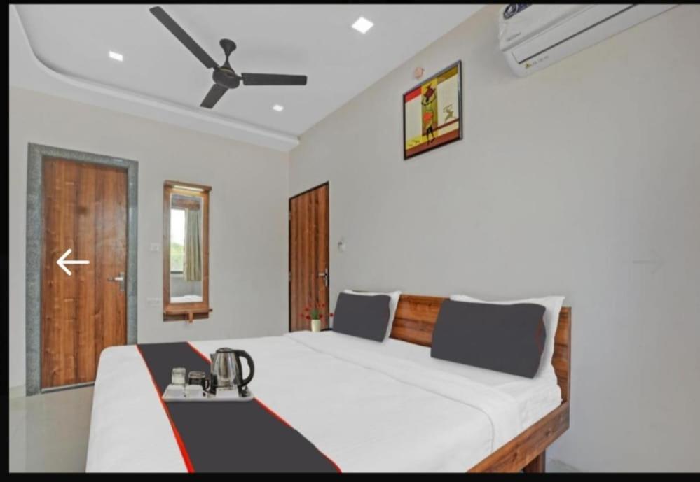 Hotel Mangal Niwas Udaipur Eksteriør billede
